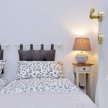 Monti Charming Apartment - Rome Short Let Service Exteriör bild