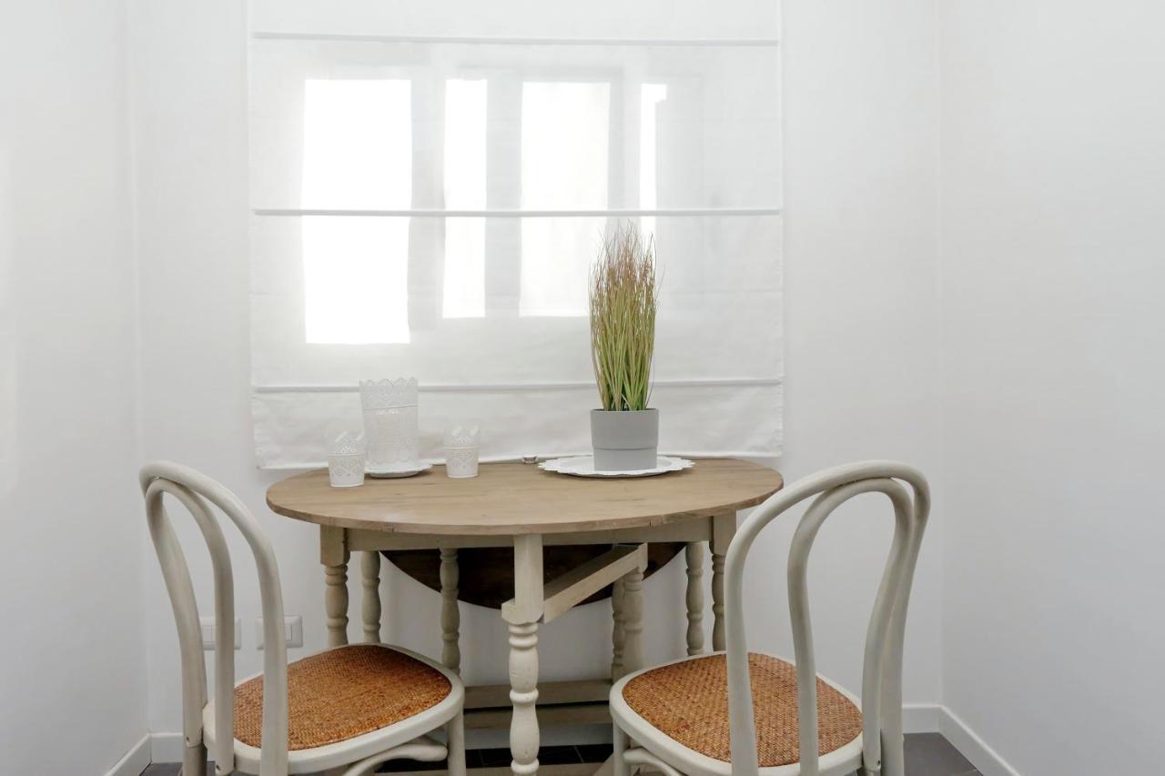 Monti Charming Apartment - Rome Short Let Service Exteriör bild