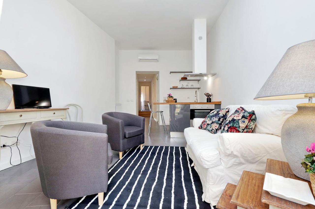 Monti Charming Apartment - Rome Short Let Service Exteriör bild